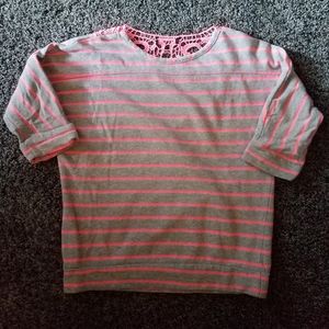 Girls size 10/12 half sleeve adorable top